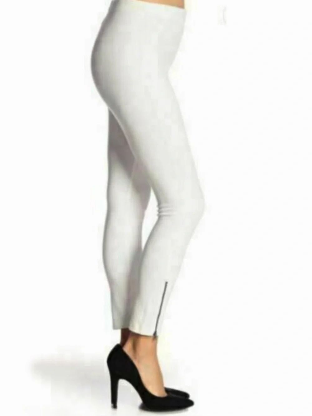 HUE Women’s White Stretch Ankle Zipper Pants!
